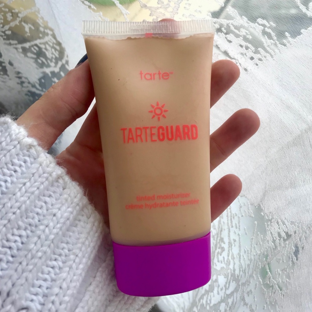 NEW✨Tarteguard tinted moisturizer (light medium)